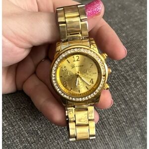 Geneva Metal Watch Women gold toned rhinestone women casual dress wristwatc